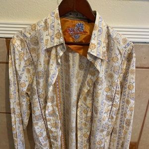 Robert graham L button down